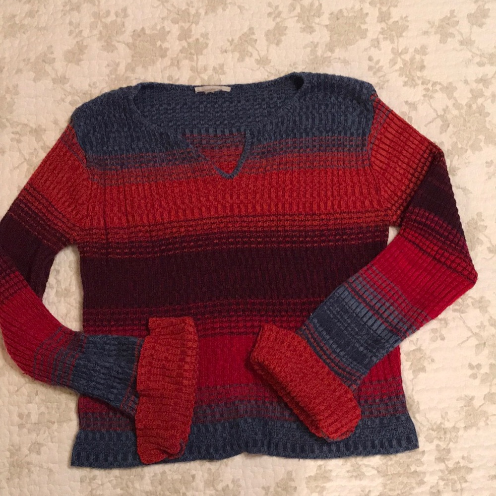 No tag pullover sweater, multicolored.